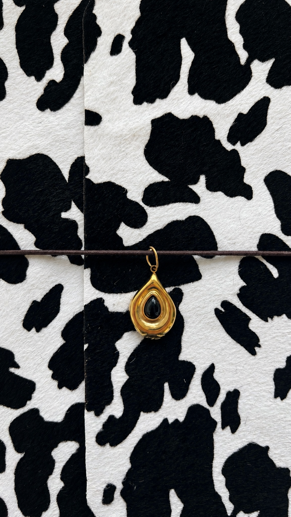 Fur édition - Cow black and white