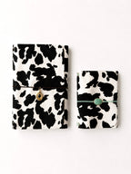 Fur édition - Cow black and white